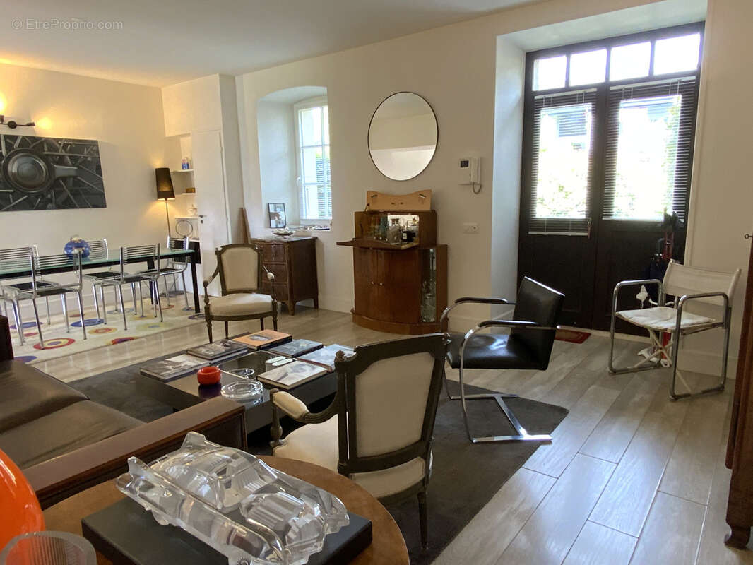 Appartement à CHENS-SUR-LEMAN