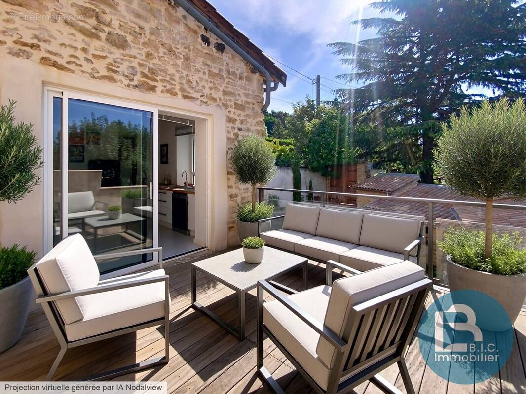 Appartement à SAINT-CYR-AU-MONT-D'OR