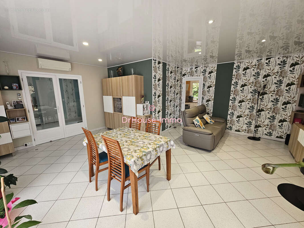Maison à LABOUTARIE