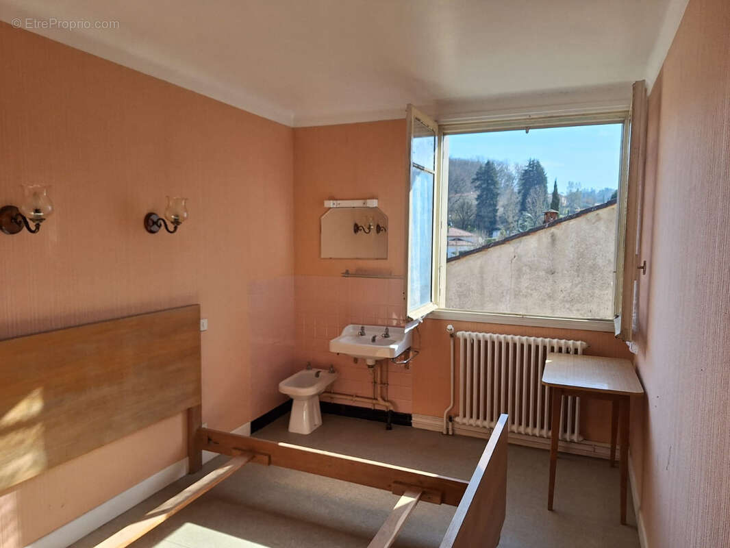 Appartement à SAUVETERRE-LA-LEMANCE