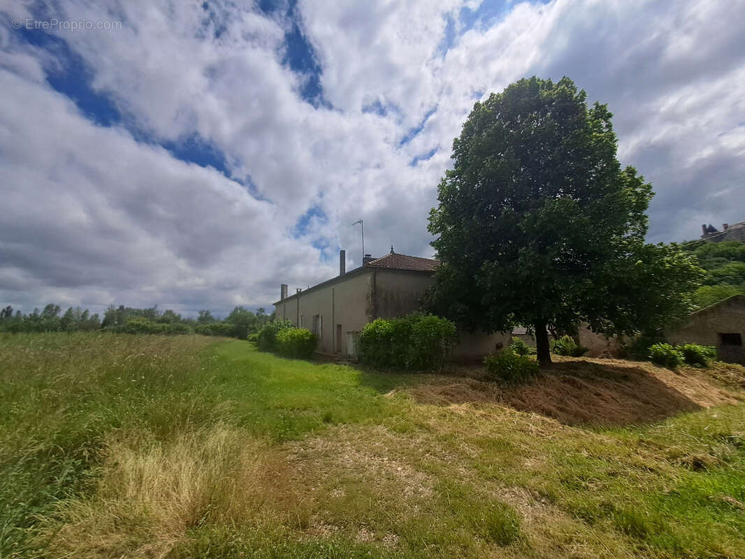 Maison à BUZET-SUR-BAISE