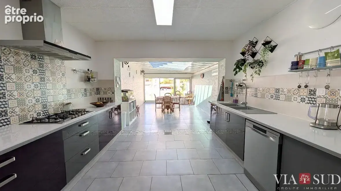 LIGNAN SUR ORB - Belle villa familiale de 183 m² hab avec piscine et garage - photo 6