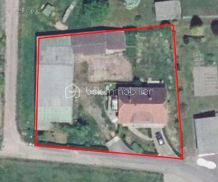 Grande maison familiale avec 2 logements, dépendances, hangar et box chevaux – Epping - photo 7