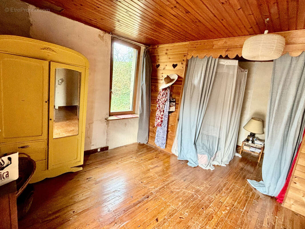 Maison à SAINT-SARDOS