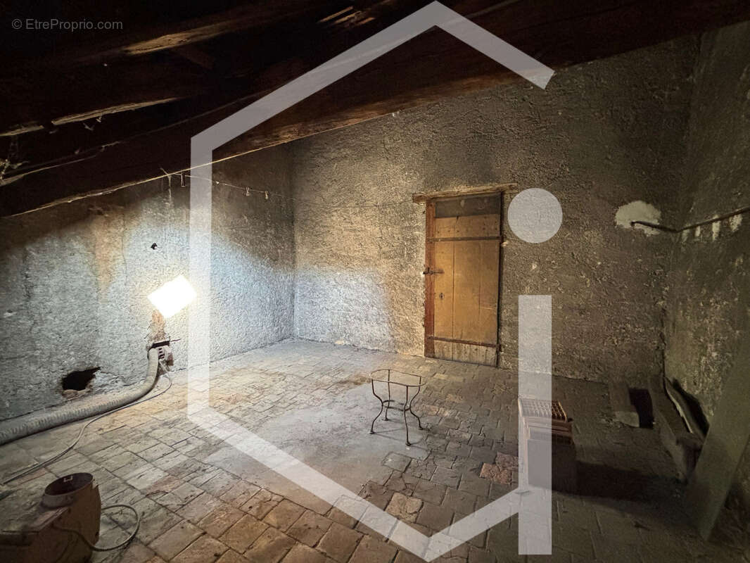 Appartement à COSNE-COURS-SUR-LOIRE