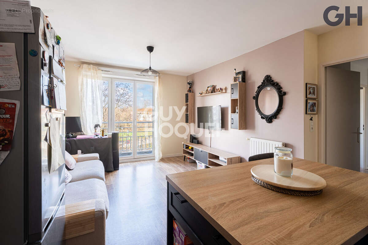 Appartement à CORBEIL-ESSONNES