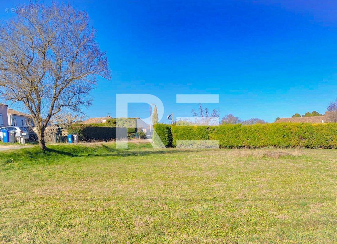 Terrain à AIGREMONT