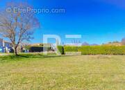 Terrain à AIGREMONT