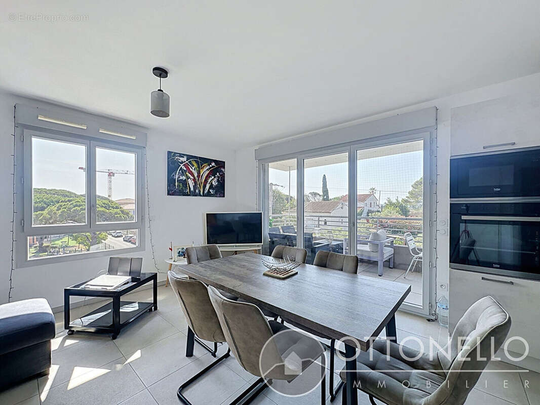 Appartement à PUGET-SUR-ARGENS