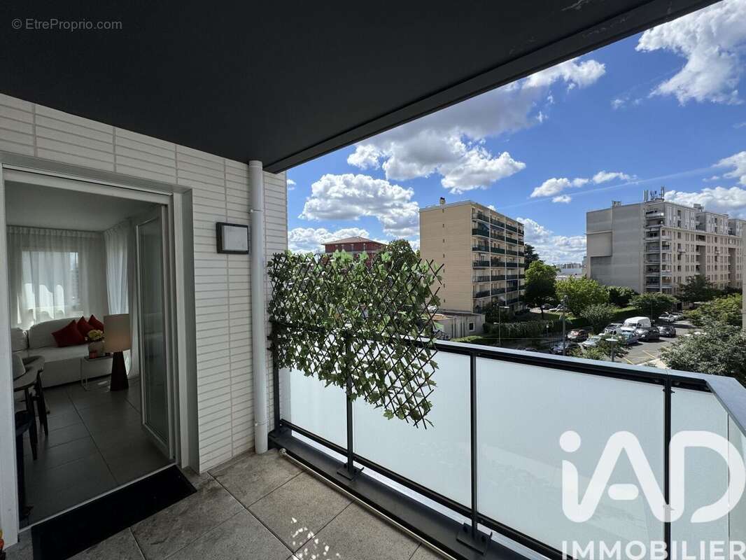 Photo 8 - Appartement à VILLEURBANNE
