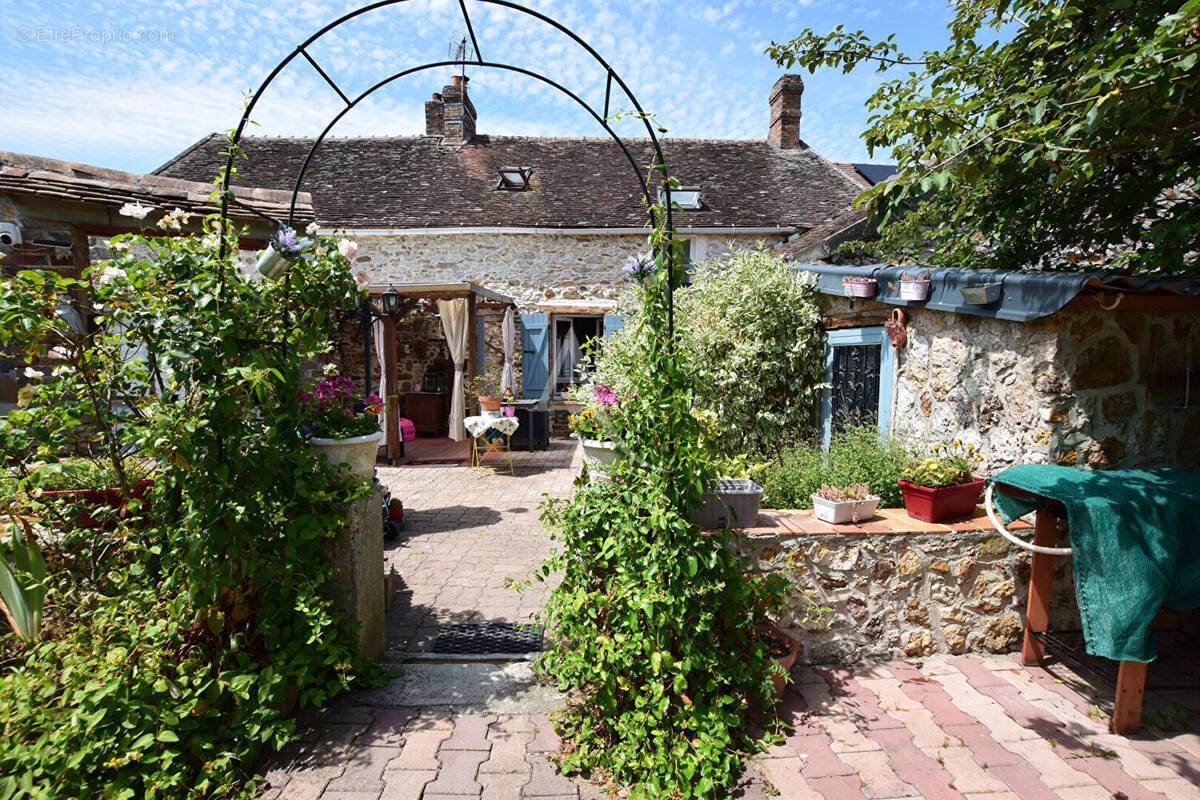 Maison à DONNEMARIE-DONTILLY