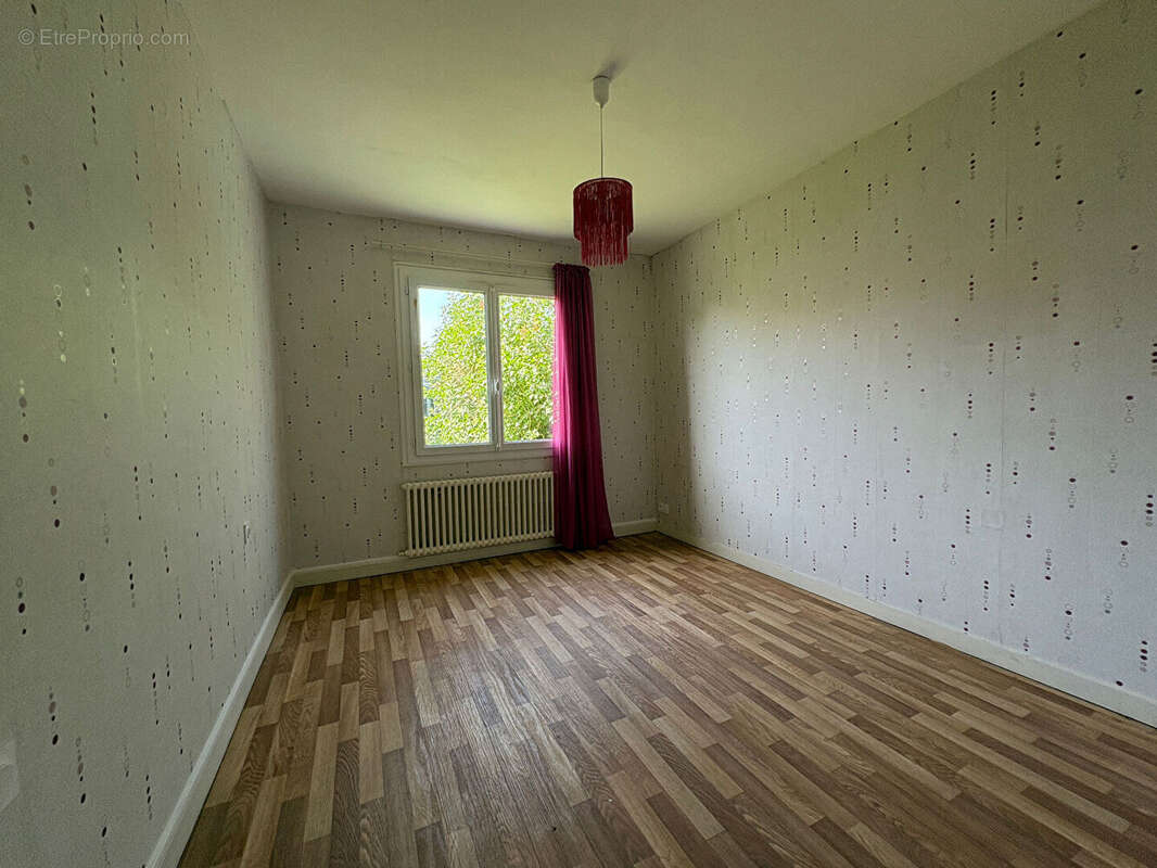 Maison à SURGERES