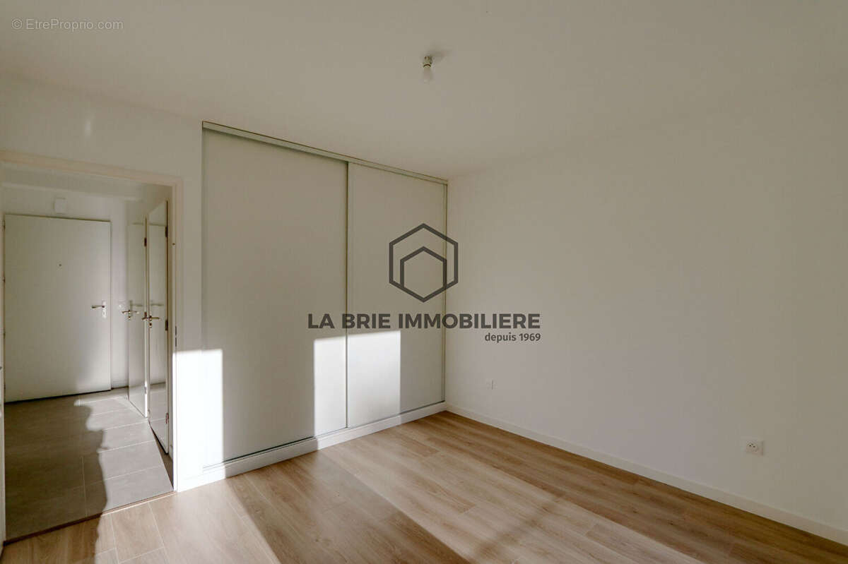 Appartement à RUBELLES