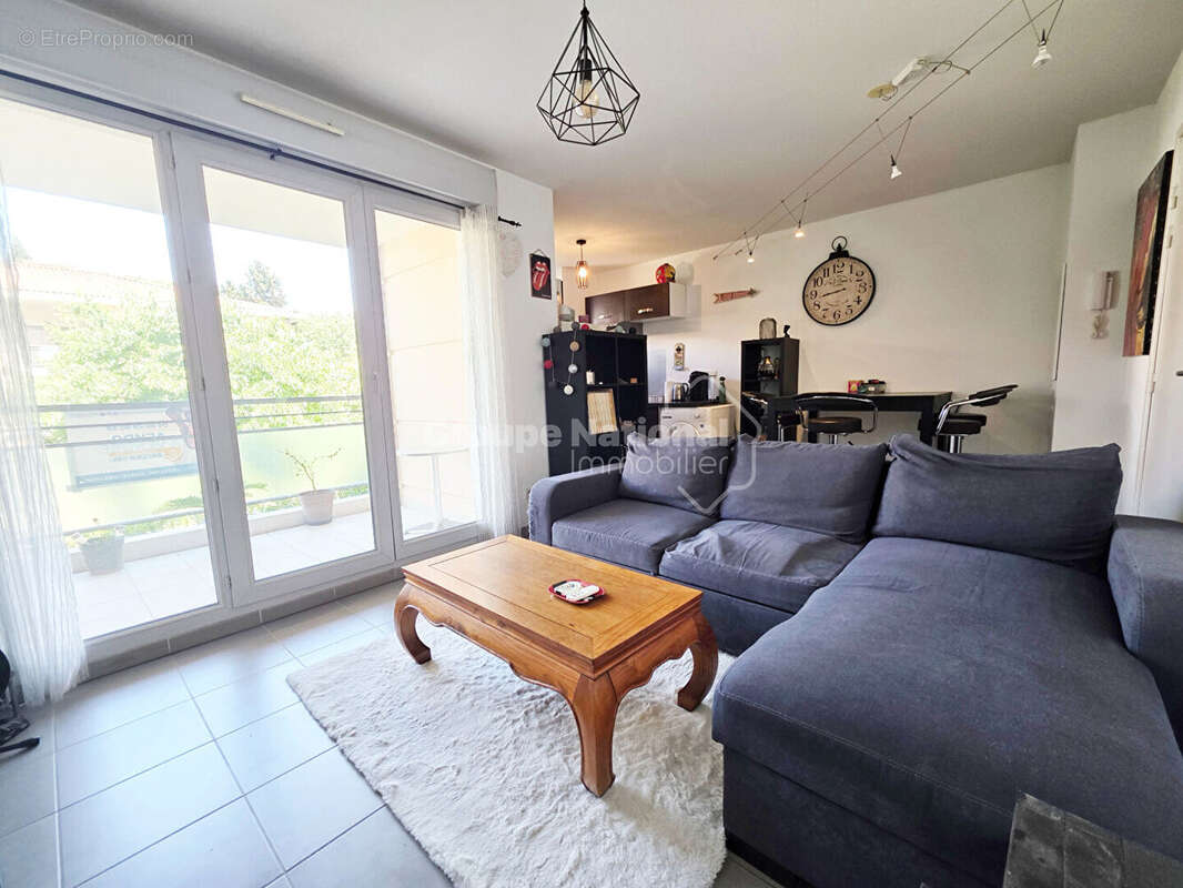 Appartement à SAINT-CHAMAS