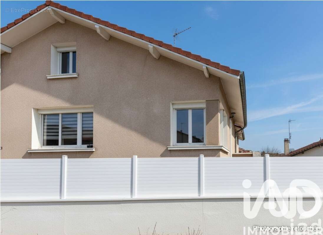 Photo 2 - Maison à LA TALAUDIERE
