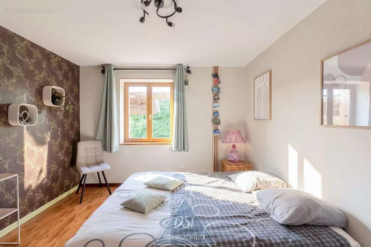 Maison à NIEVROZ