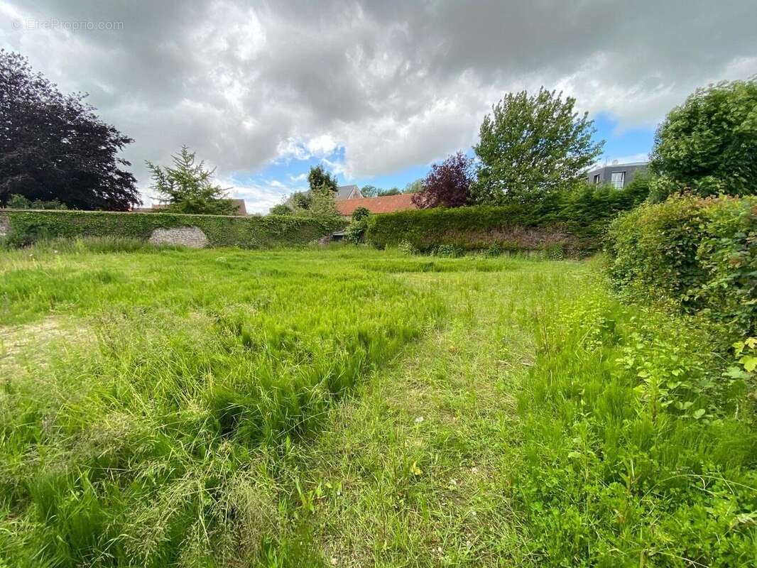 Terrain à GUINES