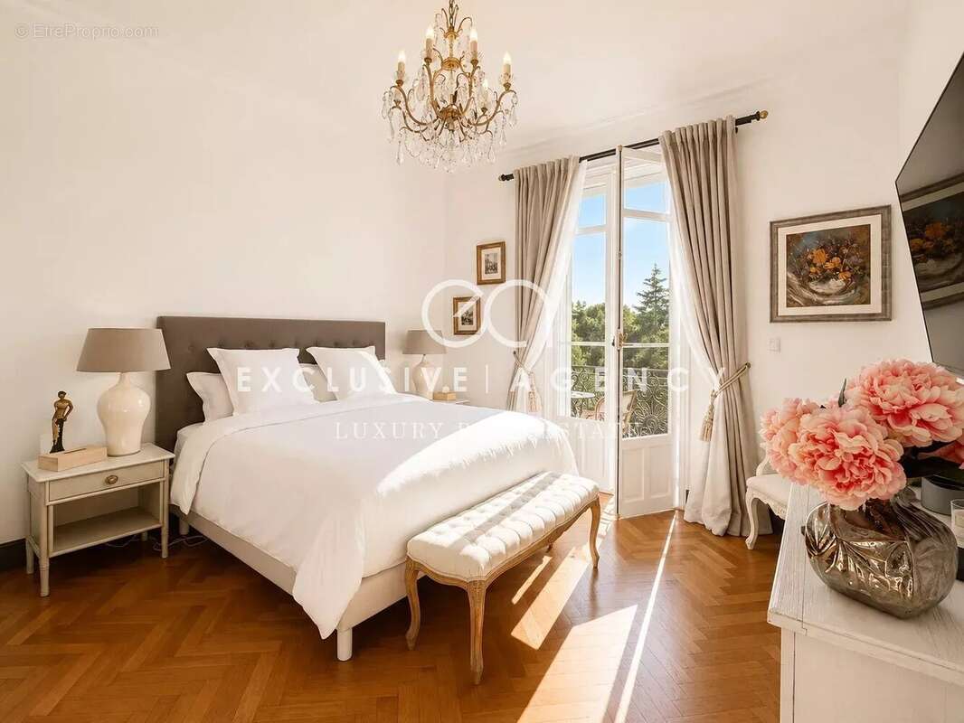 Cannet Europe maison bourgeoise 302m² au calme - photo 11
