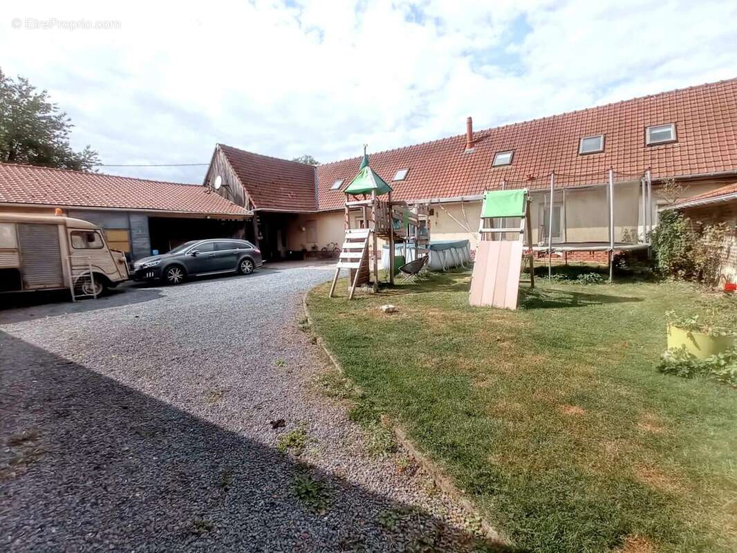 Photo 2 - Maison à MAILLY-MAILLET