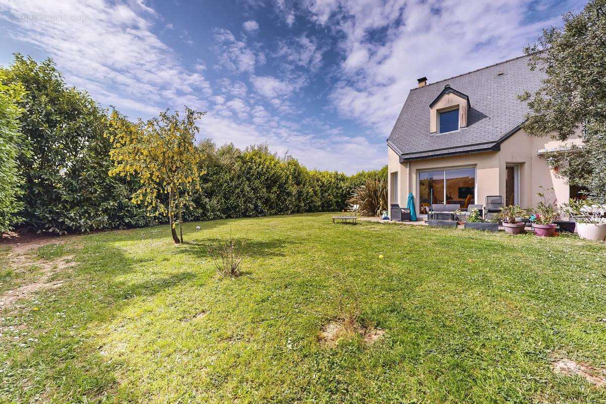 Maison à SAINT-MELOIR-DES-ONDES