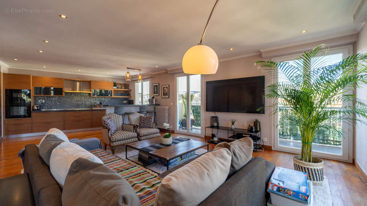 Nice chambrun 5/6p  penthouse 170 m2 avec 130 m2 d'exterieur - photo 4