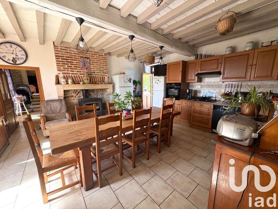 Maison 142 m² à Giry  - photo 8