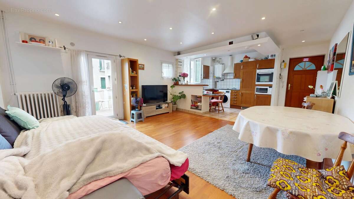 Appartement à LIVRY-GARGAN