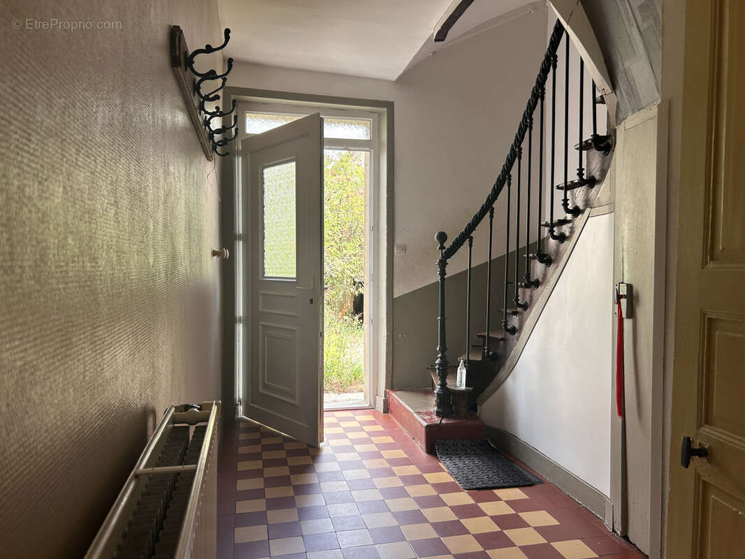 A VENDRE - Maison 5 pièces avec jardin et dépendances à Prissac - photo 7