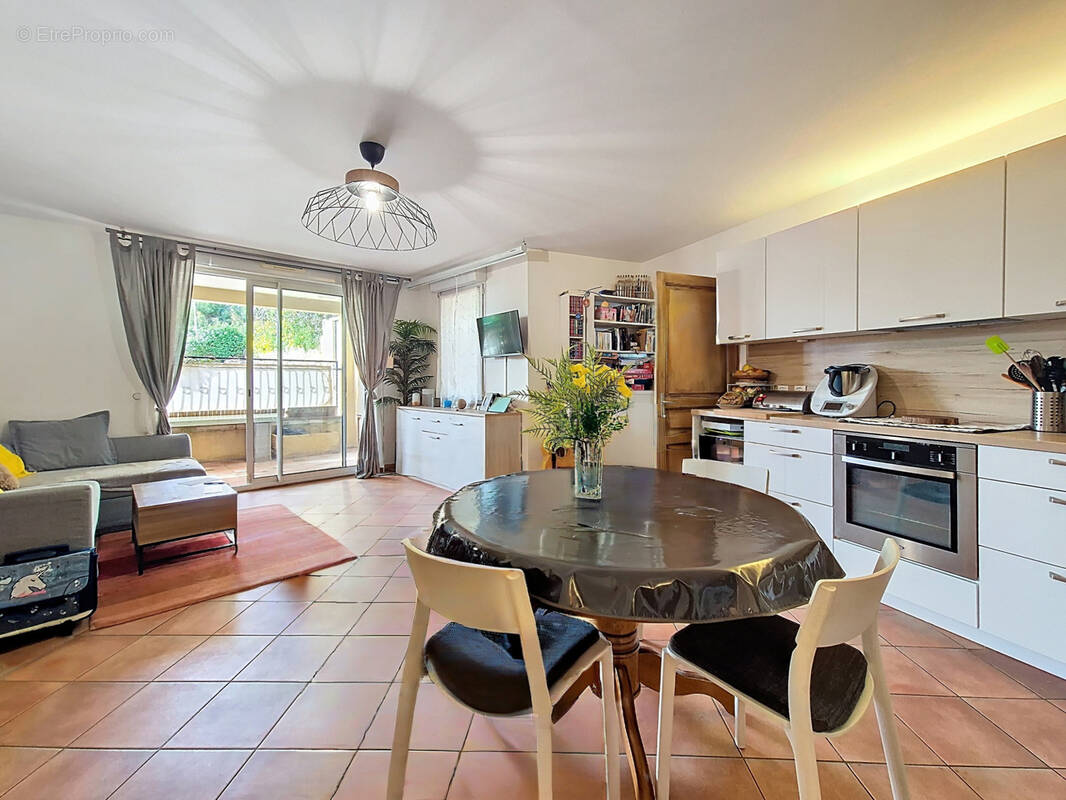 Appartement à LA CROIX-VALMER