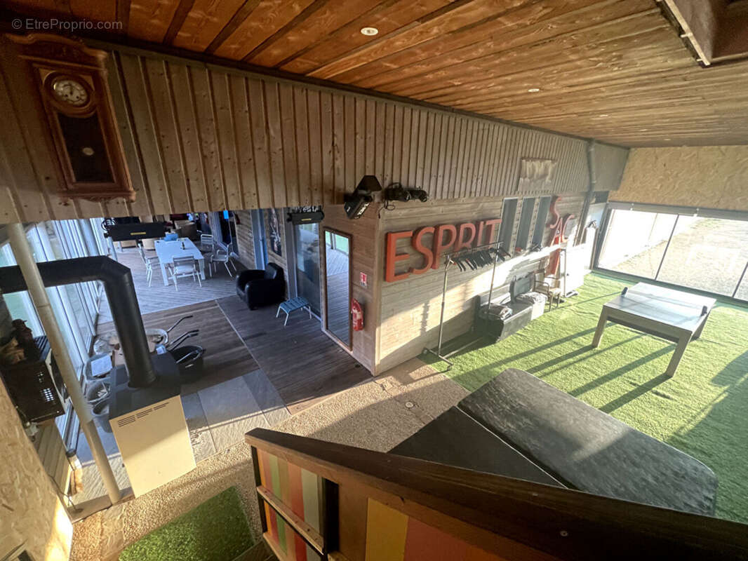 Autre à TREMBLAY-LES-VILLAGES