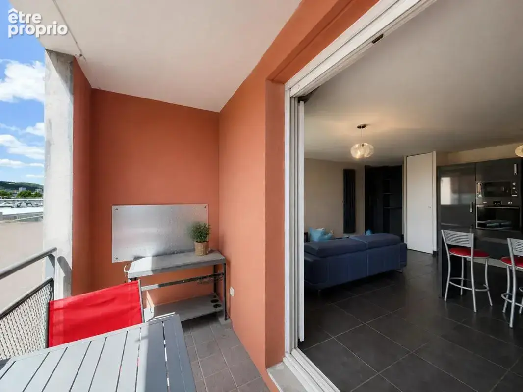 Appartement récent F3 de 67 m² avec parking et piscine - photo 4