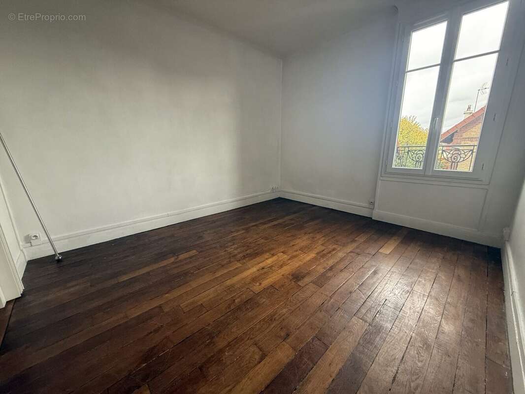 Appartement à LA GARENNE-COLOMBES