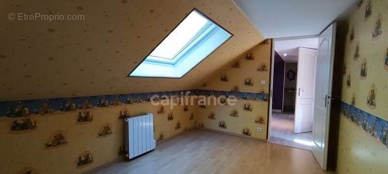 Maison à PRECY-SUR-VRIN