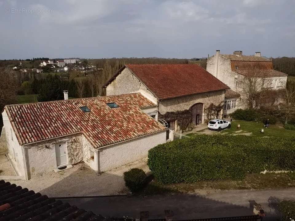 Manoir avec gîte et piscine - photo 2