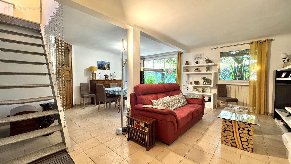 Maison à LA VALETTE-DU-VAR