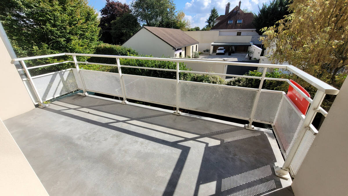 Appartement à LA CHAPELLE-SAINT-LUC