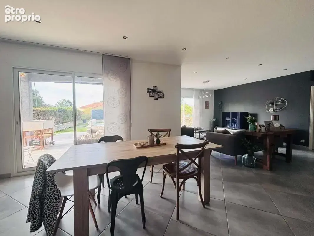 Maison plain pied avec piscine - double garage - photo 18