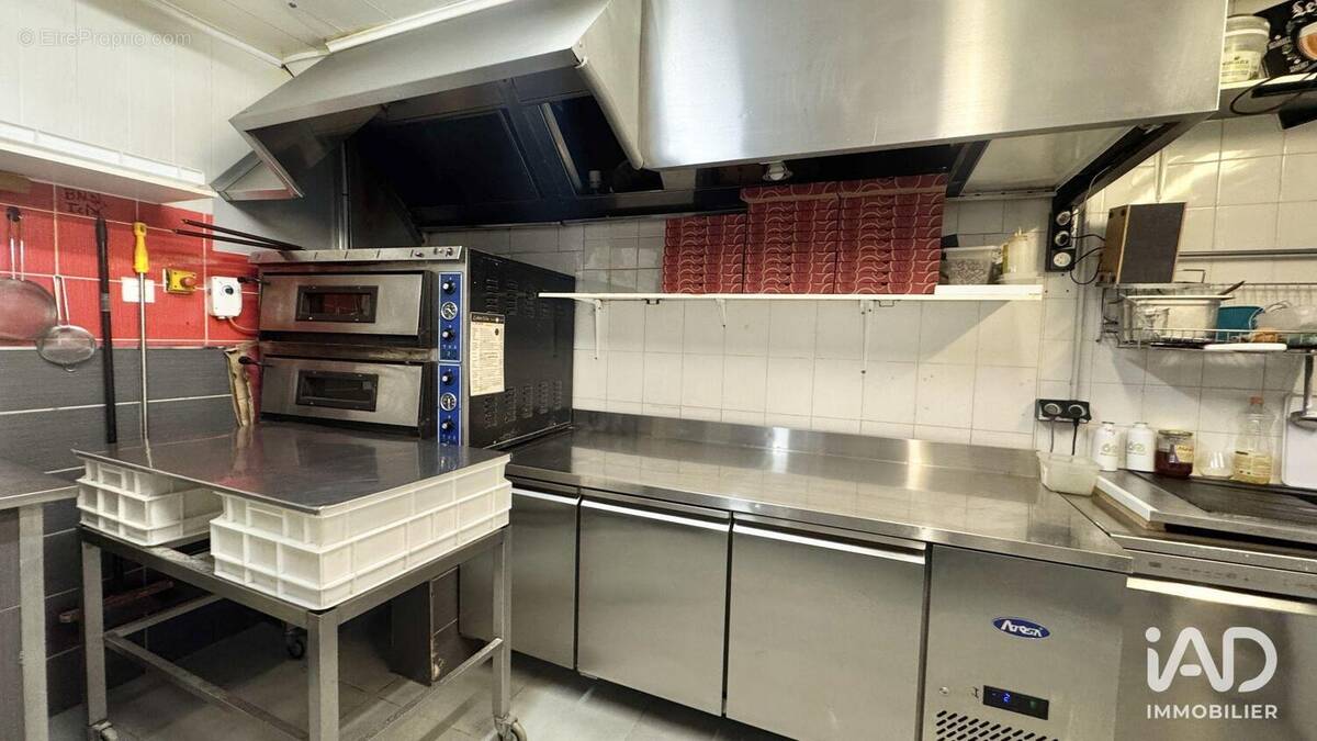 Photo 1 - Commerce à LA ROCHE-SUR-FORON