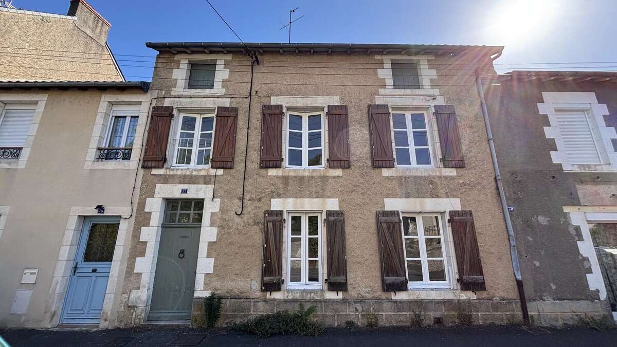 Maison de ville rénovée au centre de Montmorillon - photo 16