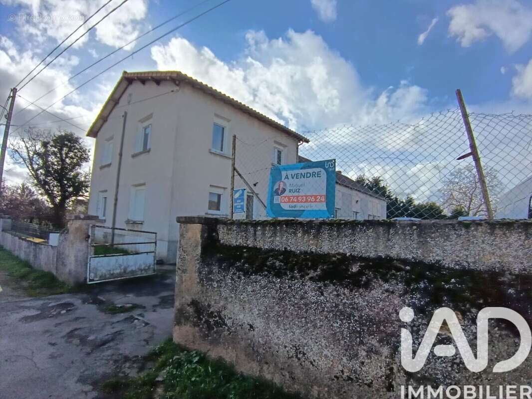 Photo 3 - Maison à ARGENTON-CHATEAU