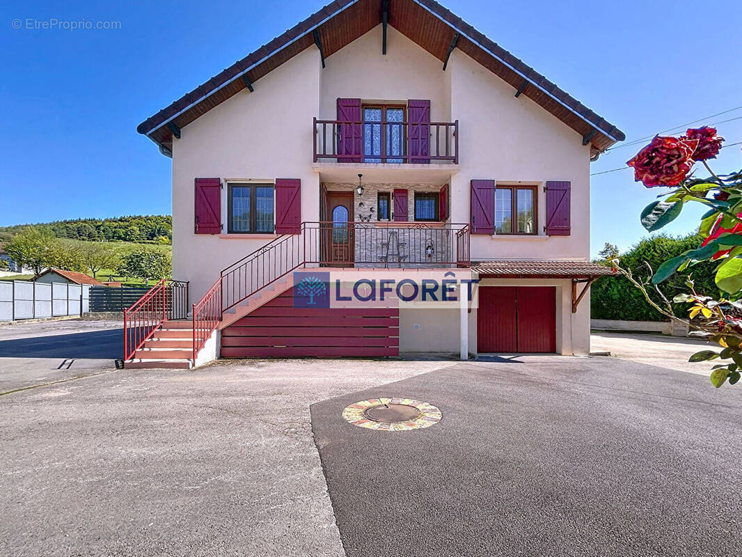 Maison à SAINT-URBAIN-MACONCOURT