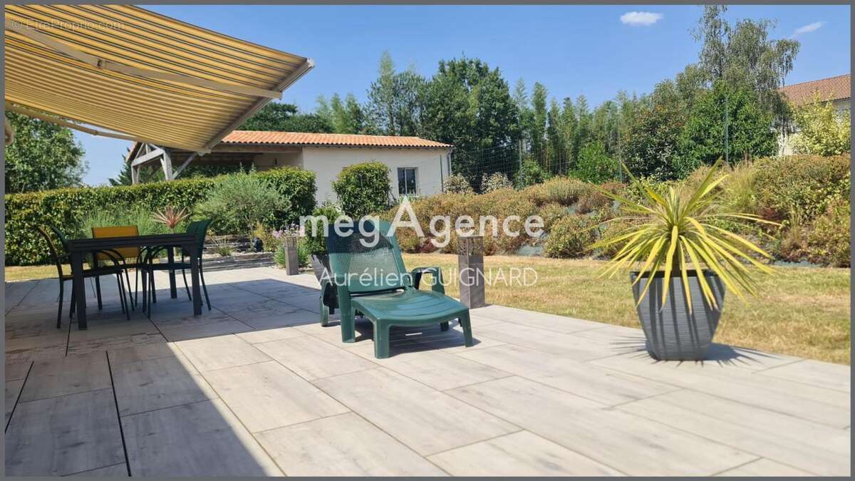 6 Chambres, 1 bureau, double garage, jardin - photo 16