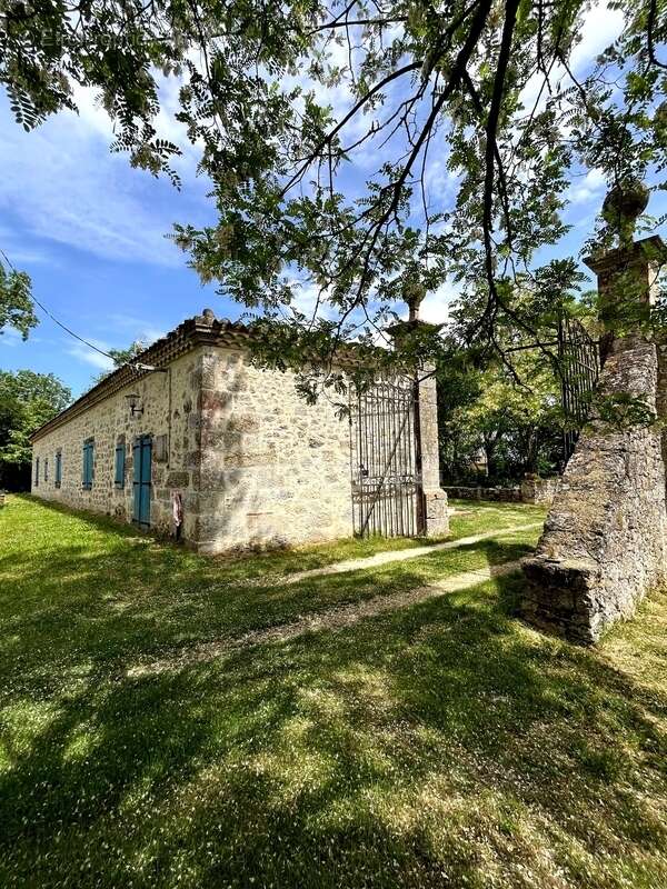 Maison à SAINT-CLAR
