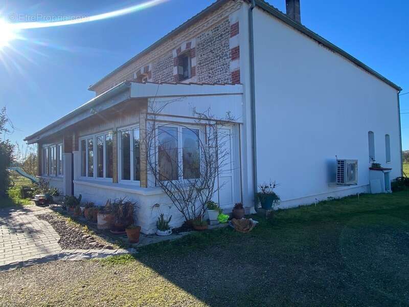 Maison à GRENADE-SUR-L&#039;ADOUR