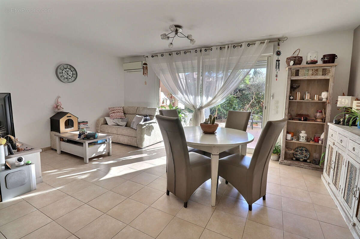 Appartement à FREJUS