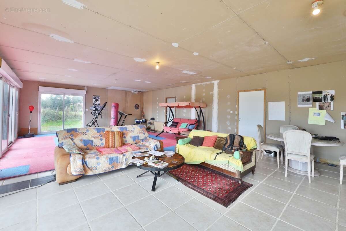 Maison à vendre 8 pièces proche de MANTENAY MONTLIN (01) - photo 18