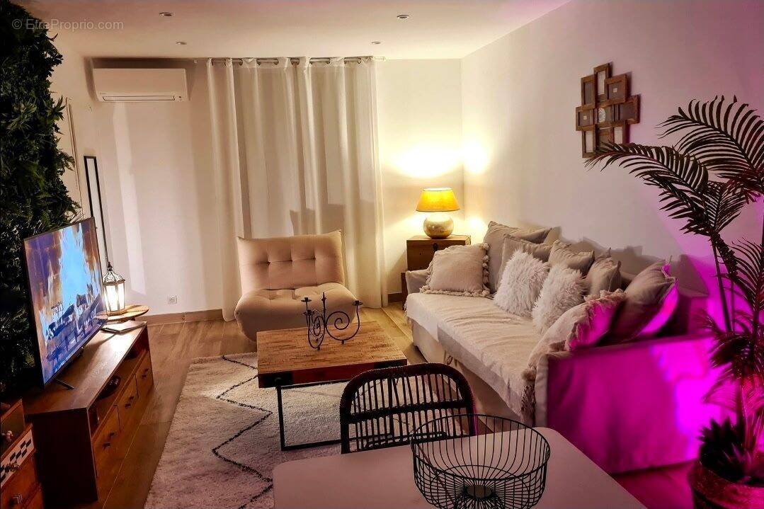 coin salon - Appartement à LA CIOTAT
