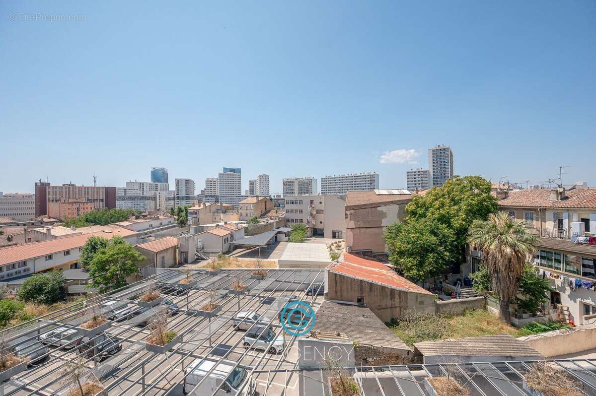 Appartement à MARSEILLE-3E