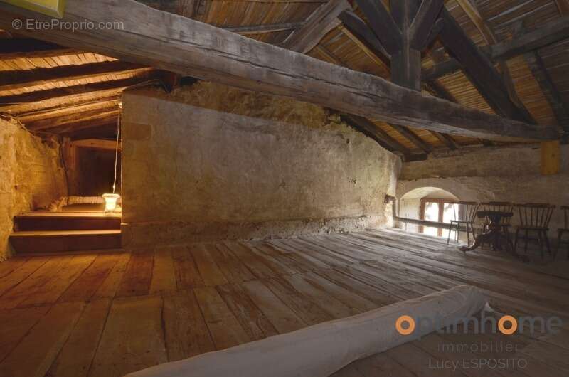 Maison à NANTEUIL-EN-VALLEE