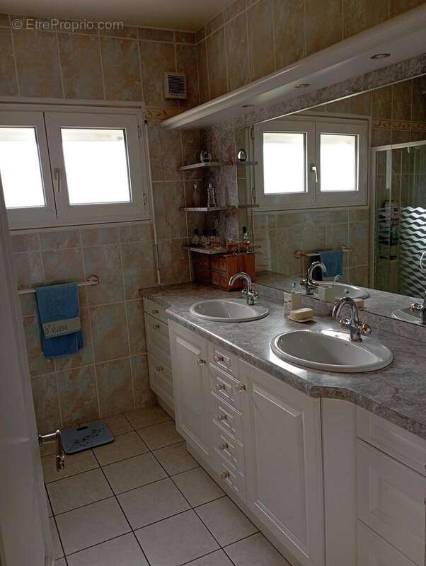 Maison 146 m² à Plounevez-Moedec  - photo 7